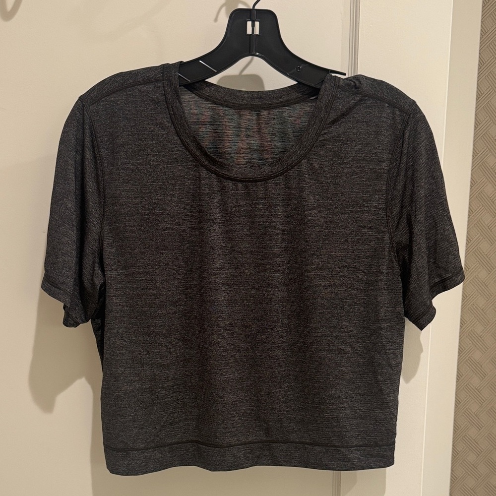 LULULEMON Run The Day Black Heathered  Gray Short Sleeve Crewneck Cropped Tee